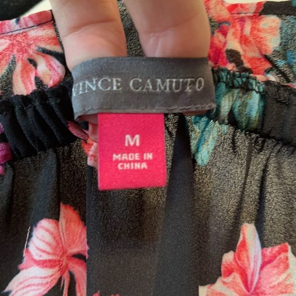 VINCE CAMUTO Floral Off Shoulder Blouse - Picture 2 of 15